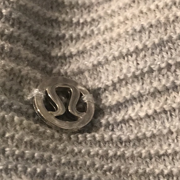 Lululemon Sweater Pullover Womens 8 Gray Crew Neck Long Sleeve Running Yoga - Picture 9 of 11